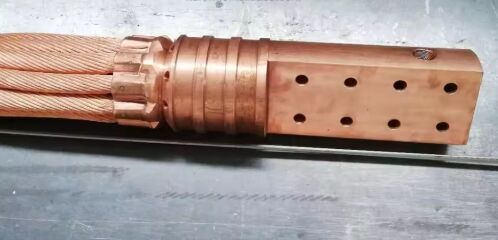 Cables de alimentación refrigerados por agua de grado industrial para hornos de arco eléctrico (EAF) y hornos de refinación de cucharas (LRF)