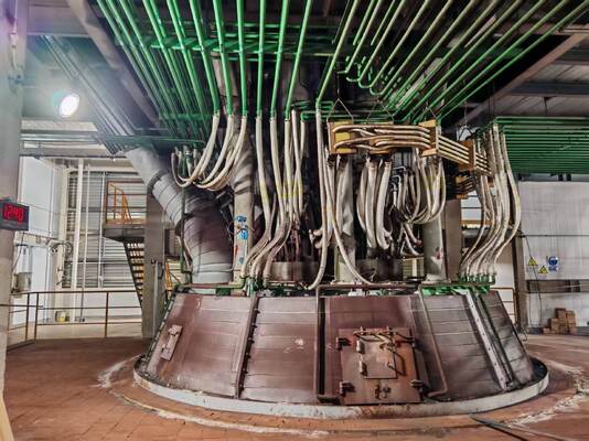 Horno de arco eléctrico de corriente continua 3000kVA para el tratamiento de residuos sólidos peligrosos